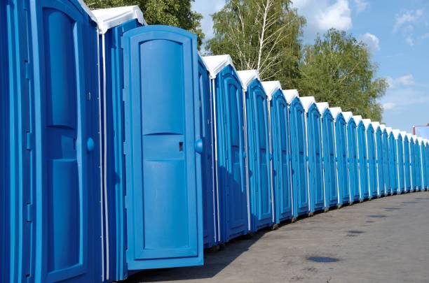 Best Portable bathroom rental  in Johnson City, KS